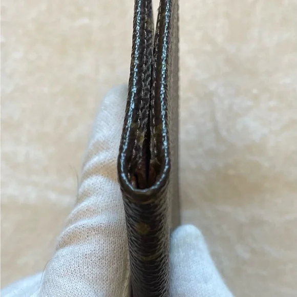 Louis Vuitton Authentic Vintage Brown Monogram Design Wallet - Picture 11 of 15